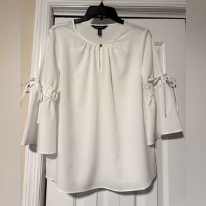 NWOT Ellen Tracy white blouse, size Small